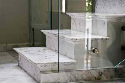 escalera interior de marmol pulido
